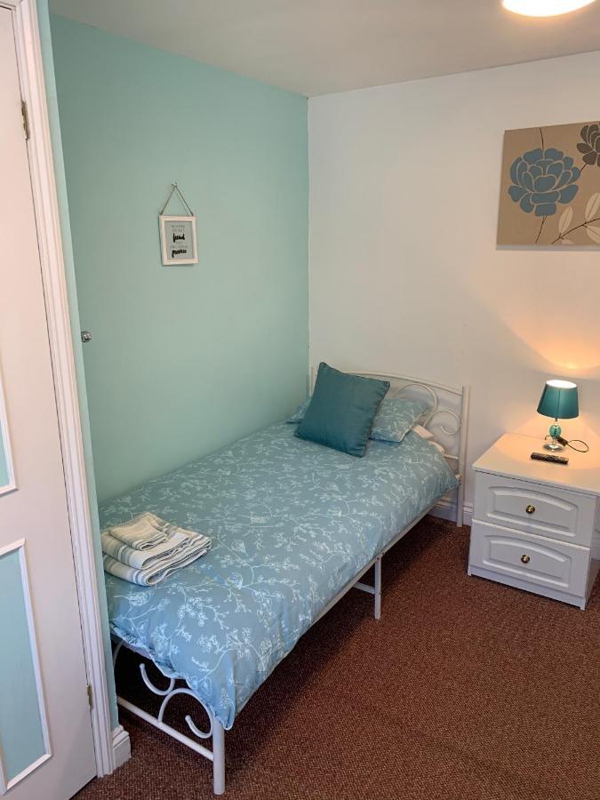 Bedrock Lodge Winterbourne Eksteriør billede