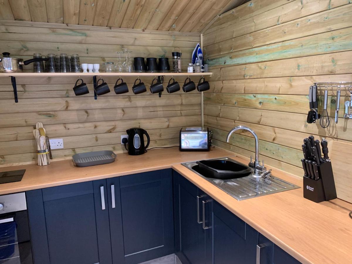 Bedrock Lodge Winterbourne Eksteriør billede