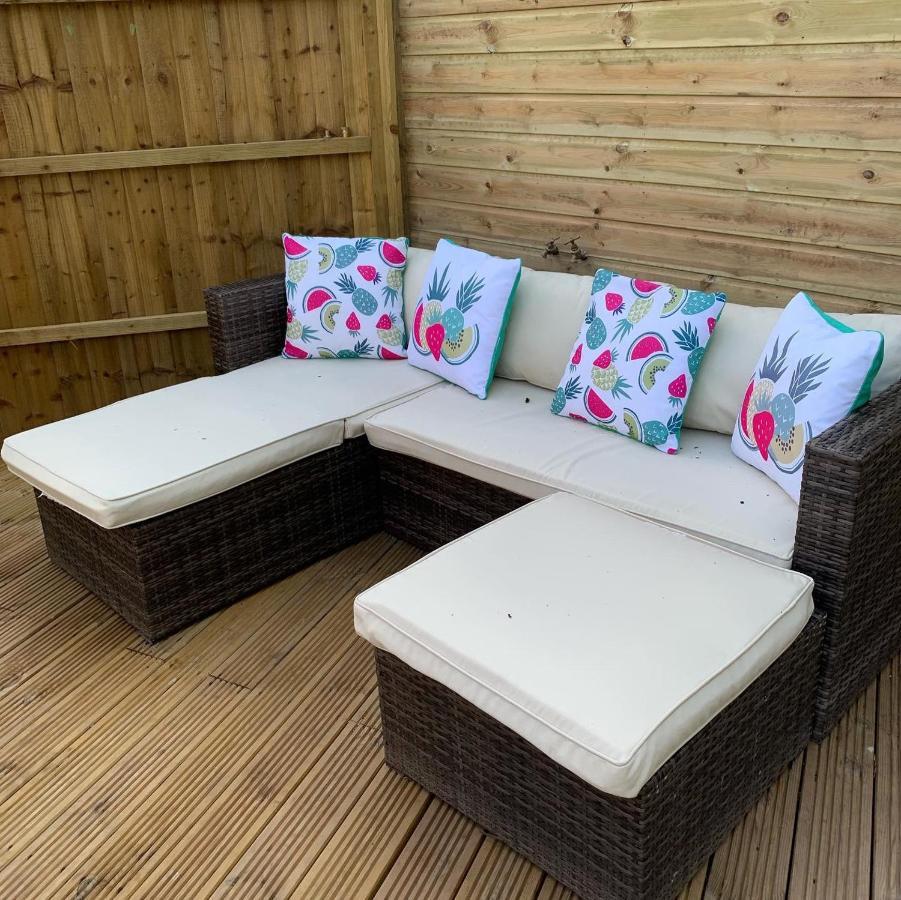 Bedrock Lodge Winterbourne Eksteriør billede