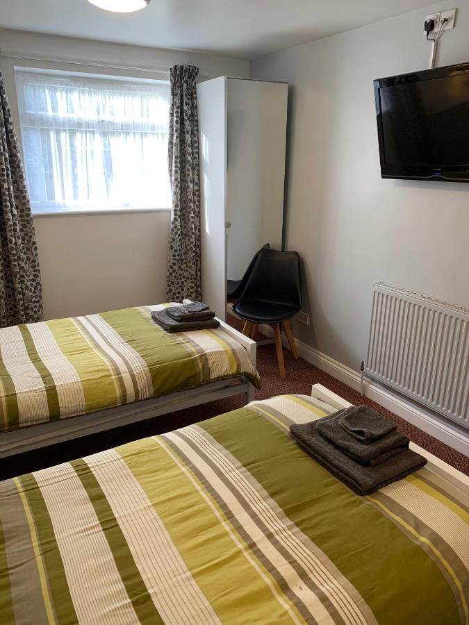 Bedrock Lodge Winterbourne Eksteriør billede