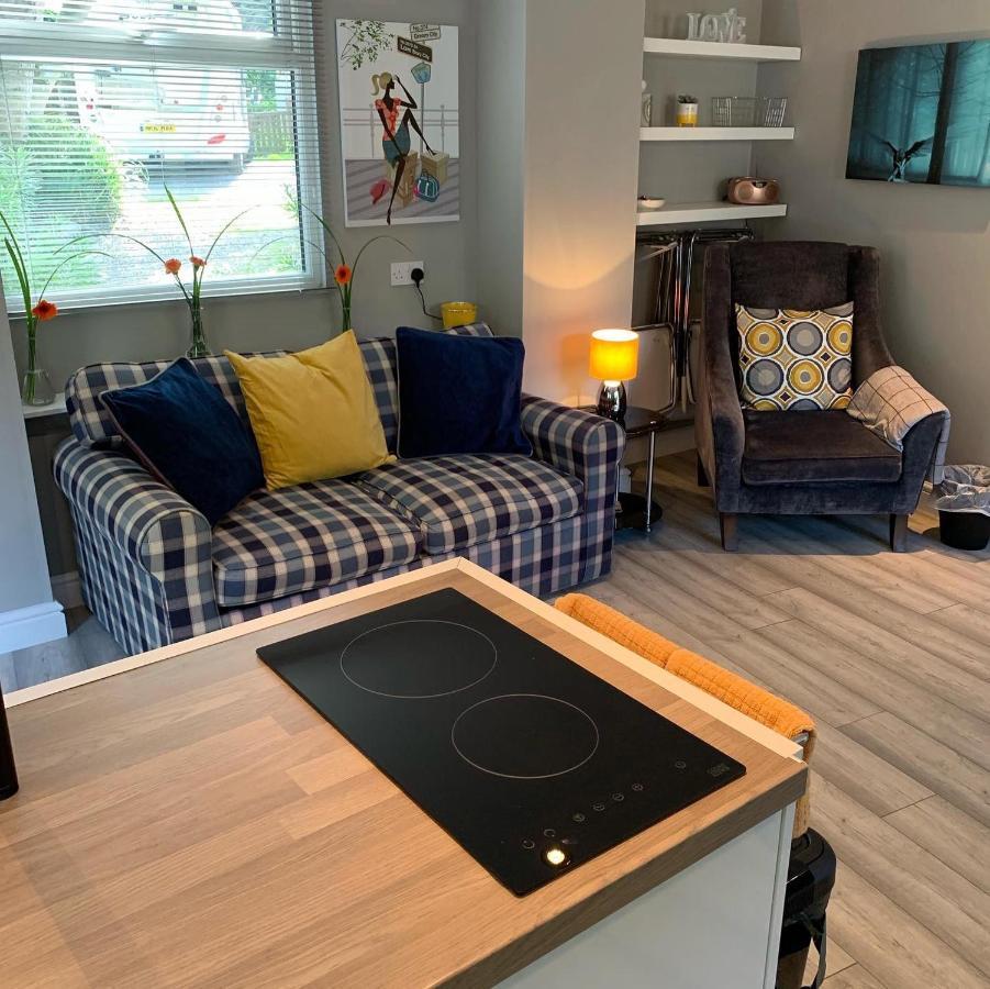 Bedrock Lodge Winterbourne Eksteriør billede