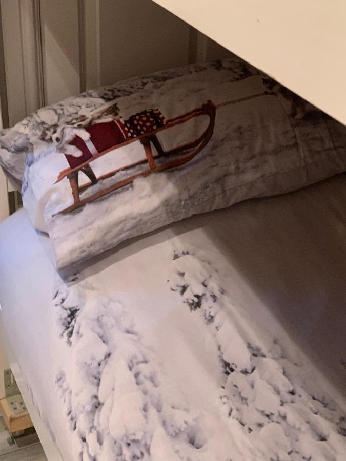Bedrock Lodge Winterbourne Eksteriør billede