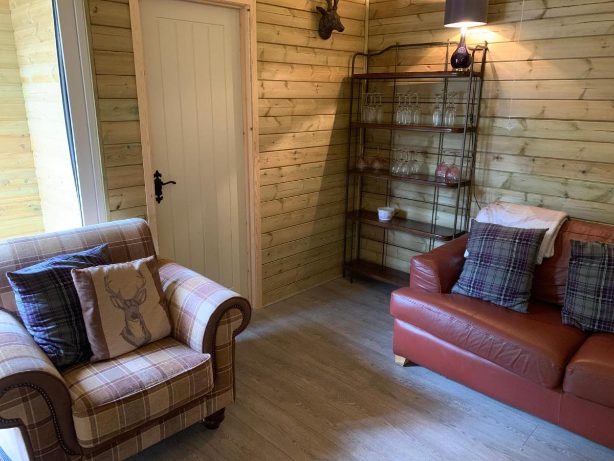 Bedrock Lodge Winterbourne Eksteriør billede