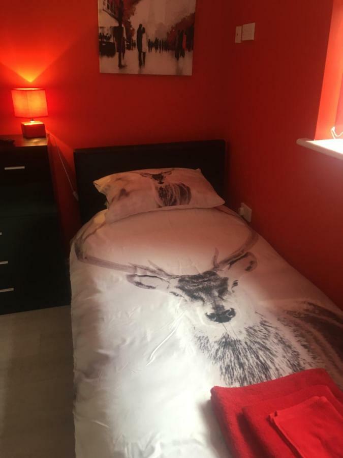 Bedrock Lodge Winterbourne Eksteriør billede